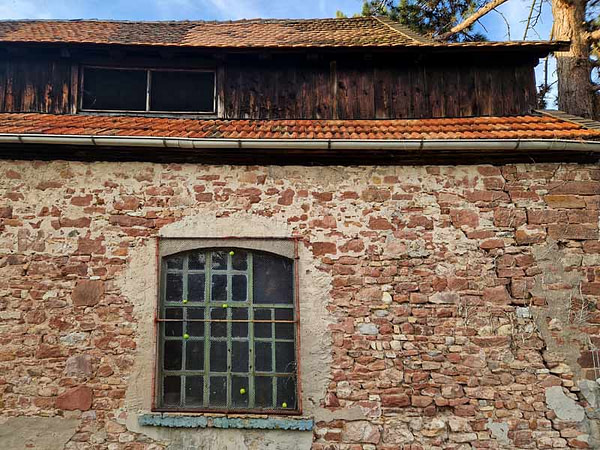 Fenster-alte-Scheune